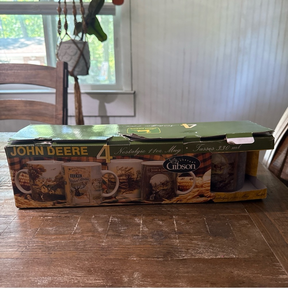John Deere Green and Cream Boxed Set of 4 Vintage Coffee Mugs 2000
